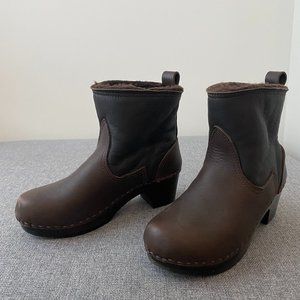 No. 6 Shearling Clog Boot in Espresso, Size US 8